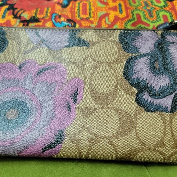 Coach Large Corner Zip Wristlet Kaffe Floral Print - Picture 4 of 4